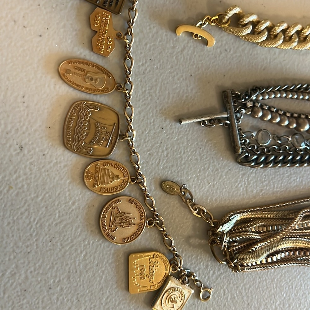 Bracelets - Picture 3 of 5